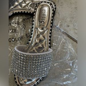 🔥 ROUGE HELIUM SLIPPERS SILVER RHINESTONES BLING SZ:7 🔥HOT BUY🔥5 Sizes Avail